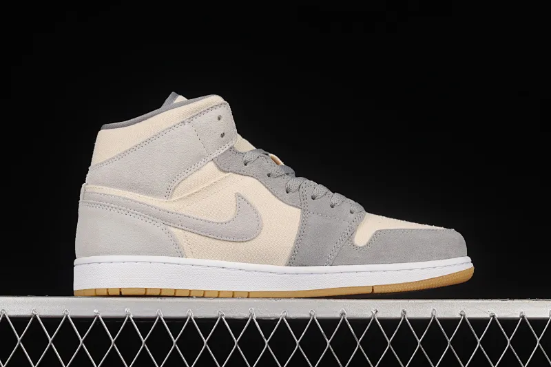 All categories Air Jordan Jordan series basketball shoes Air Jordan 1 Mid G version pure original Air Jordan 1 Mid AJ1 Joe 1 coconut milk color mid-top basketball shoes DN4281-100
